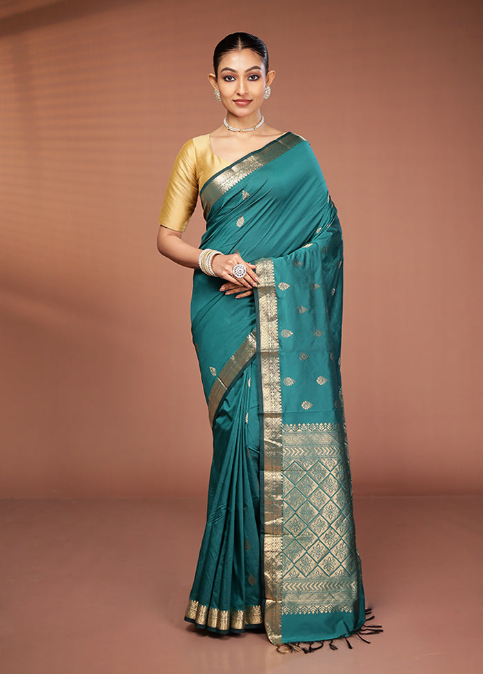 Green Kanjivaram Silk Saree With Blouse Piece