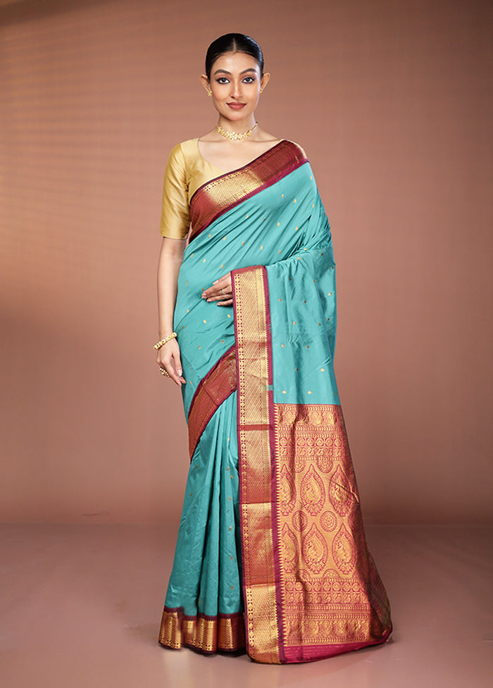 Green Kanjivaram Silk Saree With Blouse Piece