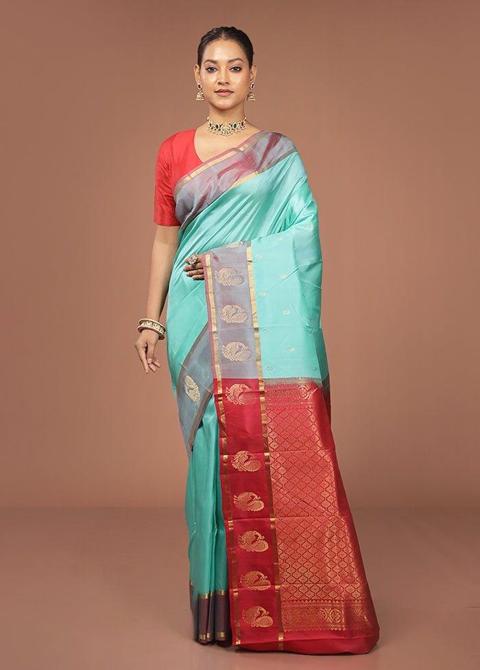 Green Handloom Kanjivaram Pure Silk Saree With Blouse Piece