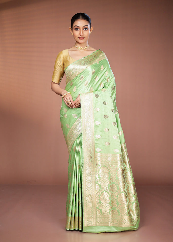 Green Tanchoi Silk Saree With Blouse Piece
