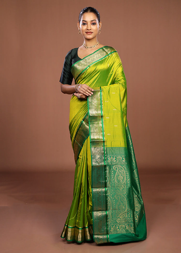 Green Handloom Kanjivaram Pure Silk Saree With Blouse Piece