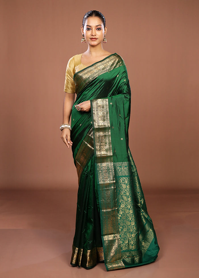 Green Handloom Kanjivaram Pure Silk Saree With Blouse Piece
