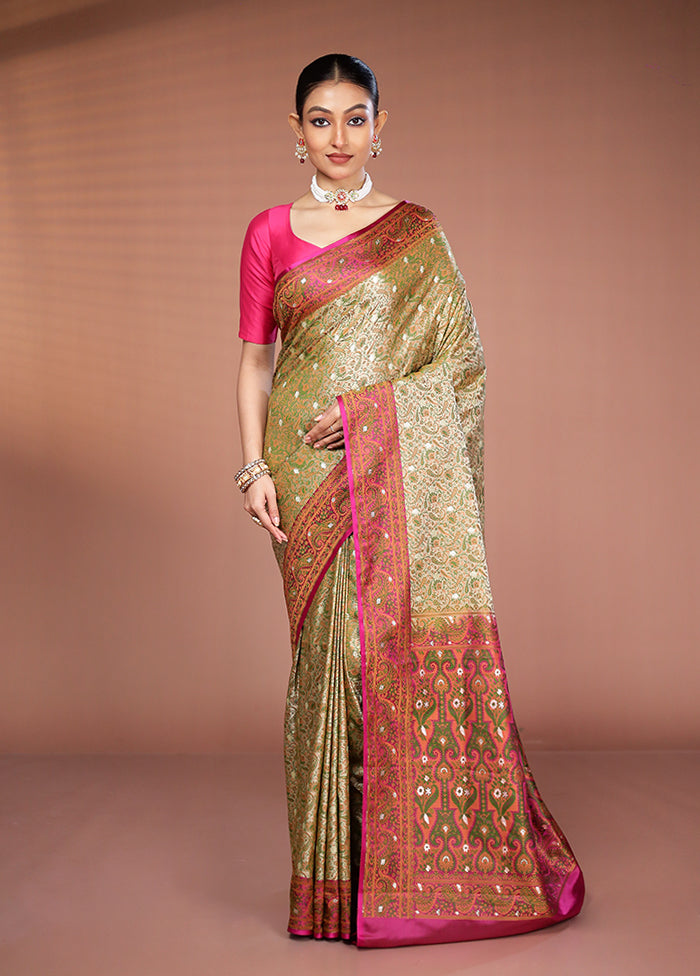 Cream Tanchoi Silk Saree With Blouse Piece
