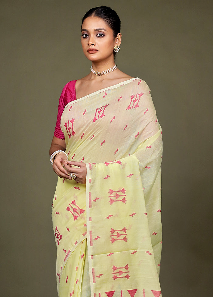 Yellow Matka Silk Saree With Blouse Piece