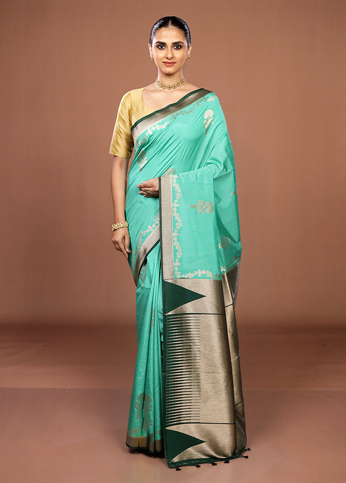 Green Dupion Silk Saree With Blouse Piece