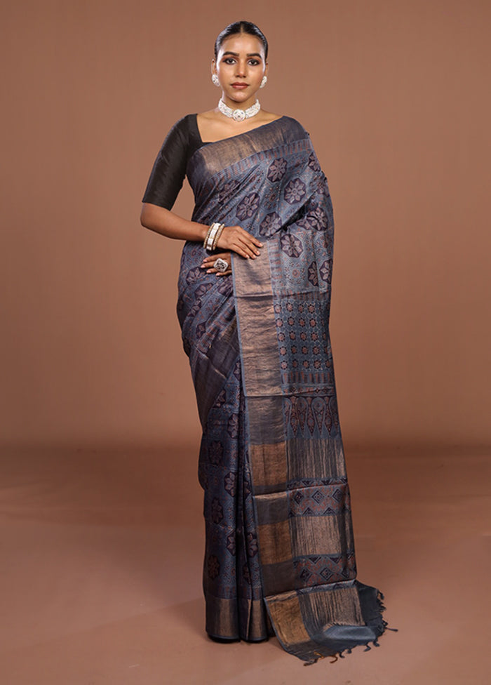 Grey Handloom Tussar Pure Silk Saree With Blouse Piece