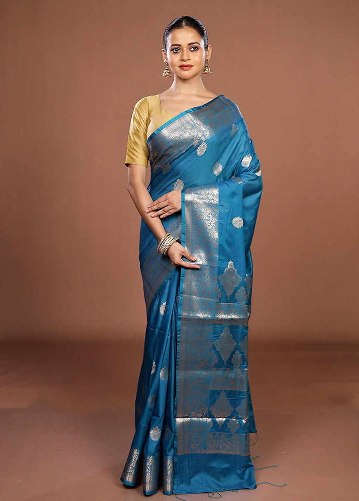 Blue Cotton Saree With Blouse Piece