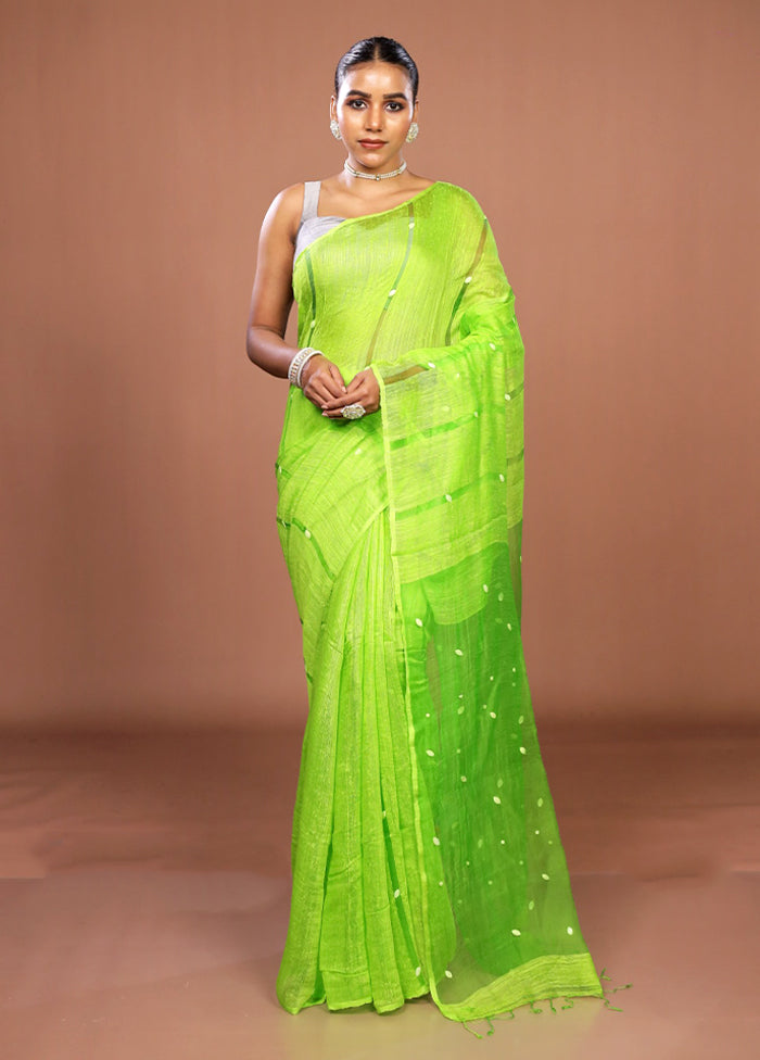 Green Matka Silk Saree With Blouse Piece