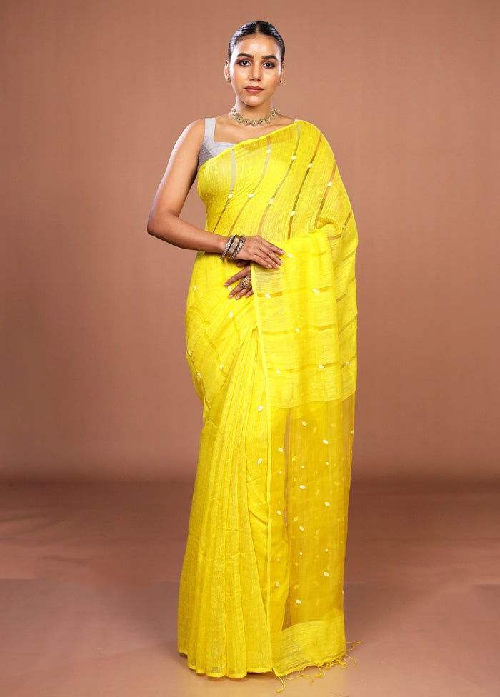 Yellow Matka Silk Saree With Blouse Piece