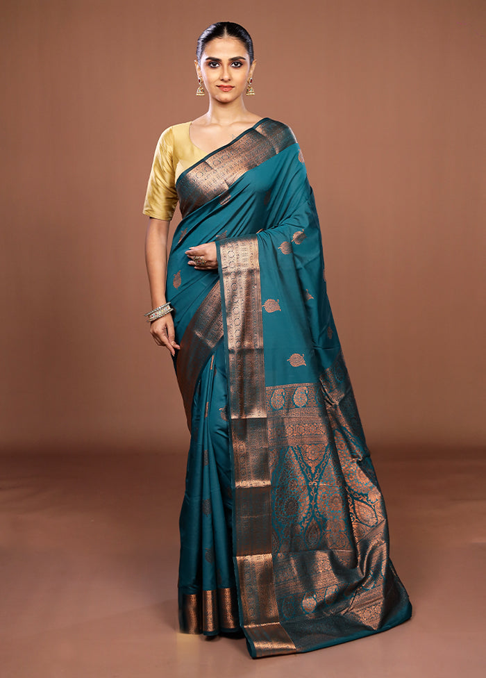 Green Kanjivaram Silk Saree With Blouse Piece