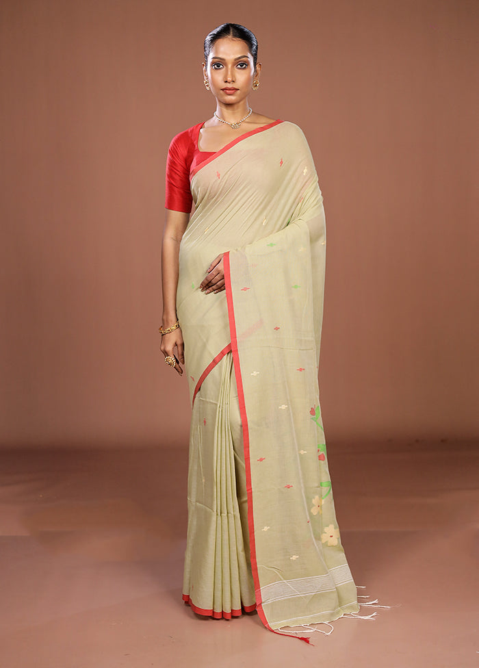 Cream Matka Silk Saree With Blouse Piece