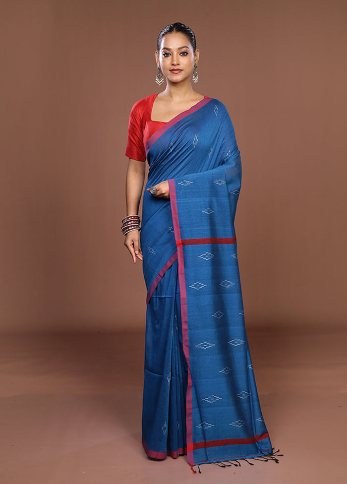 Blue Matka Silk Saree With Blouse Piece