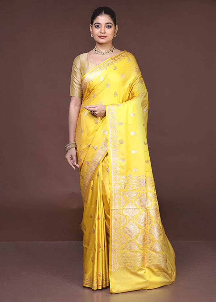 Yellow Banarasi Silk Saree With Blouse Piece