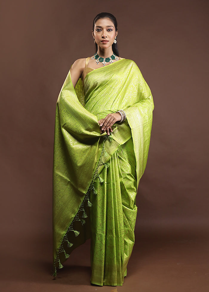 Green Dupion Silk Saree With Blouse Piece