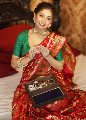 Red Handloom Banarasi Pure Silk Saree With Blouse Piece