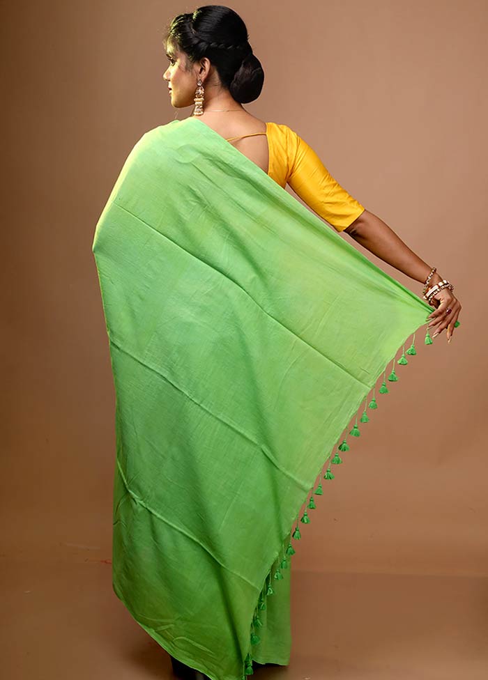 Green Mul Cotton Saree With Blouse Piece - Indian Silk House Agencies