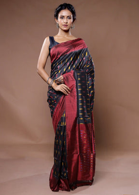 Black Ikkat Pure Silk Saree With Blouse Piece - Indian Silk House Agencies