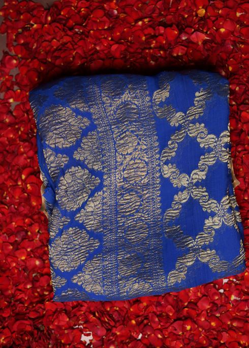 Blue Handloom Pure Georgette Saree With Blouse Piece