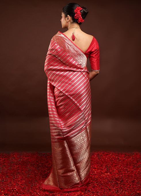 Red Handloom Uppada Pure Silk Saree With Blouse Piece