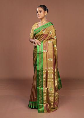 Green Garad Pure Silk Saree Without Blouse Piece