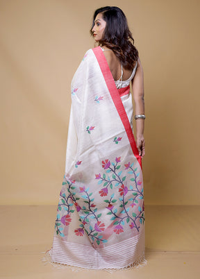 White Handloom Tussar Pure Silk Saree With Blouse Piece