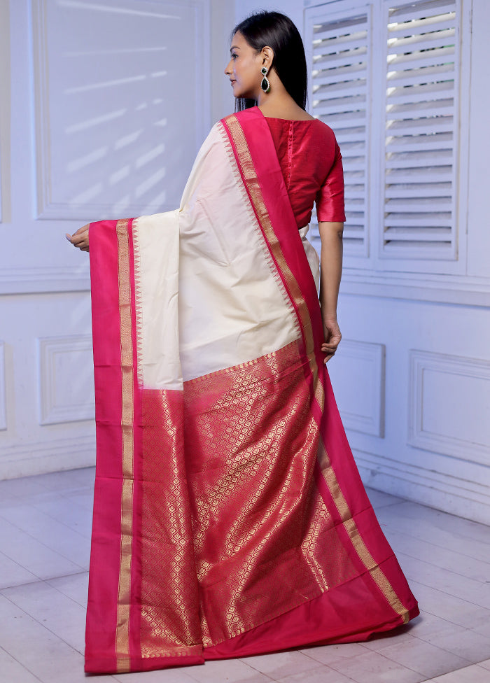 Cream Kanjivaram Silk Saree With Blouse Piece