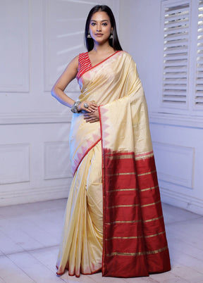 Cream Kanjivaram Silk Saree With Blouse Piece