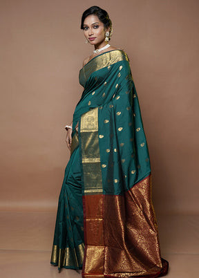 Green Kanjivaram Silk Saree With Blouse Piece