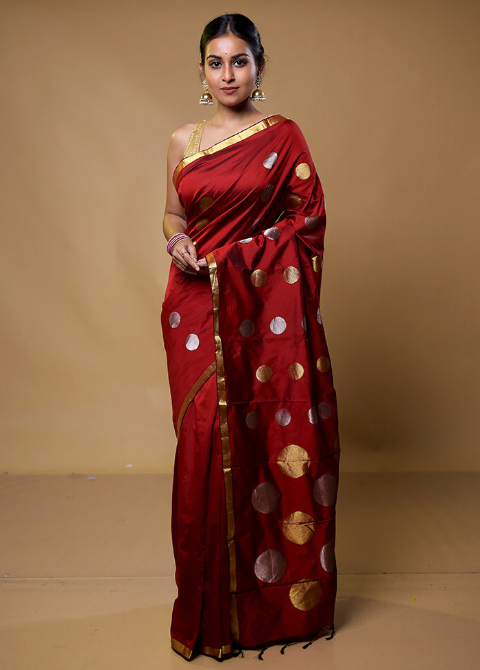 Red Kanjivaram Silk Saree With Blouse Piece