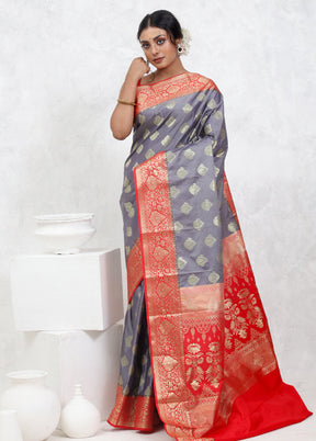 Grey Kanjivaram Silk Saree With Blouse Piece