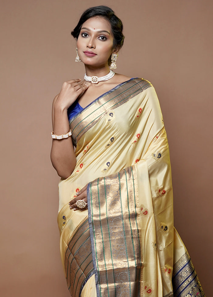 Yellow Handloom Kanjivaram Pure Silk Saree With Blouse Piece