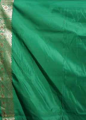 Red Banarasi Silk Saree With Blouse Piece