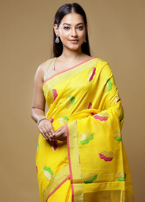 Yellow Matka Silk Saree With Blouse Piece