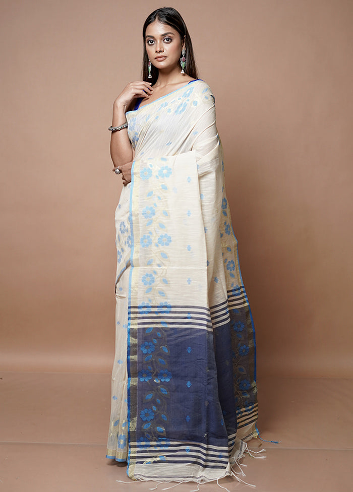 Cream Matka Silk Saree With Blouse Piece