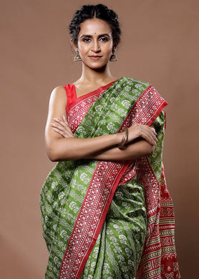 Green Printed Pure Silk Saree With Blouse Piece - Indian Silk House Agencies