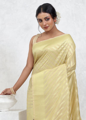 Cream Uppada Silk Saree With Blouse Piece