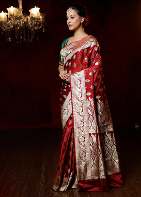 Maroon Handloom Banarasi Pure Silk Saree With Blouse Piece