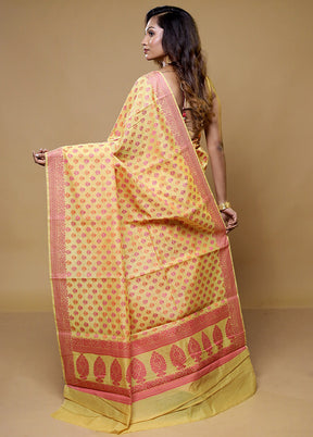 Yellow Cotton Saree With Blouse Piece