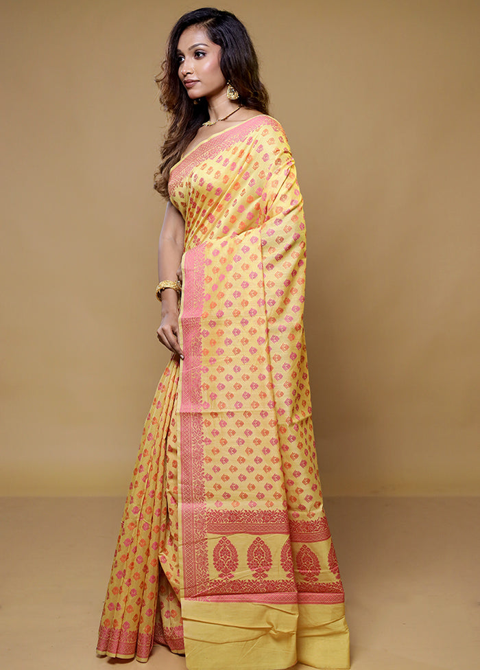 Yellow Cotton Saree With Blouse Piece