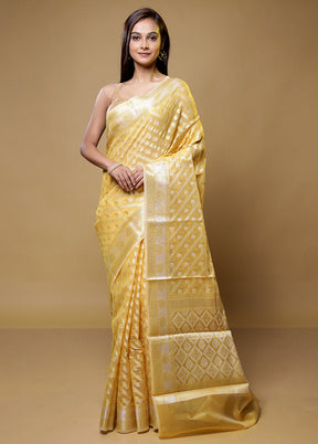 Yellow Cotton Saree With Blouse Piece