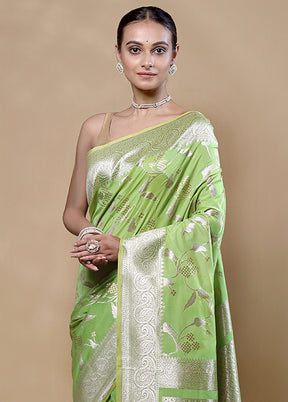 Green Uppada Silk Saree With Blouse Piece