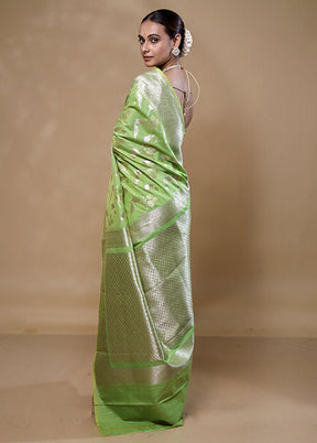 Green Uppada Silk Saree With Blouse Piece