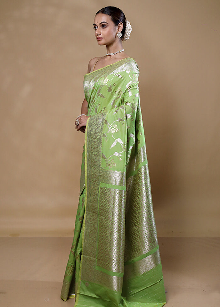 Green Uppada Silk Saree With Blouse Piece