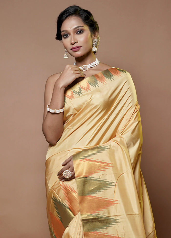 Cream Handloom Kanjivaram Pure Silk Saree With Blouse Piece