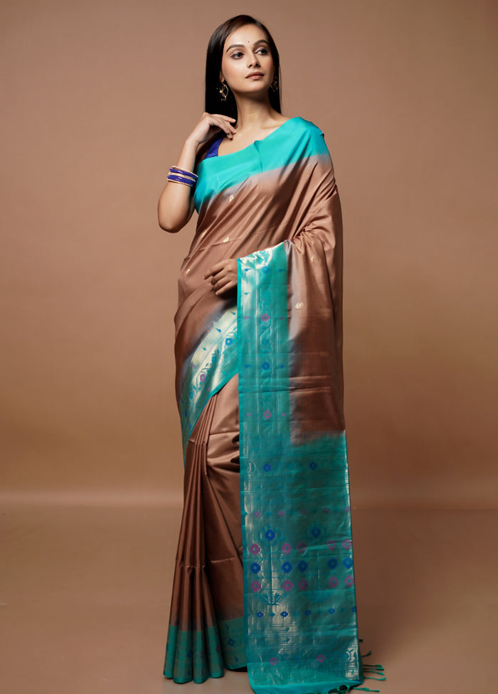 Brown Handloom Kanchipuram Pure Silk Saree With Blouse Piece