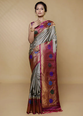 Grey Gadwal Pure Silk Saree Without Blouse Piece