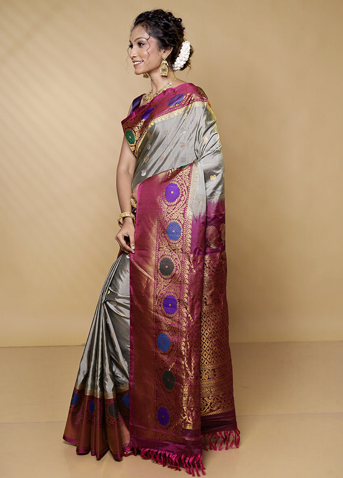 Grey Gadwal Pure Silk Saree Without Blouse Piece