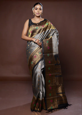 Grey Gadwal Pure Silk Saree Without Blouse Piece