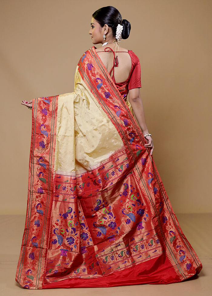 Cream Handloom Kanjivaram Pure Silk Saree With Blouse Piece