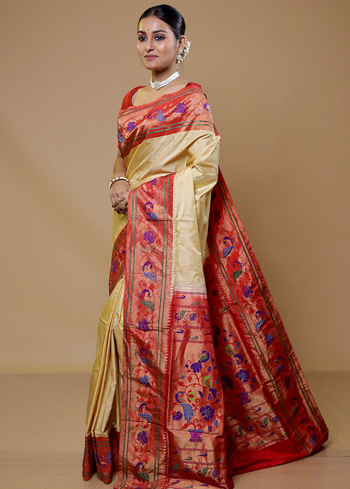 Cream Handloom Kanjivaram Pure Silk Saree With Blouse Piece